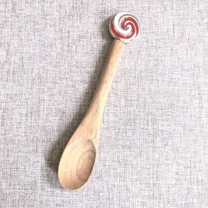 Decorative Wooden Holiday Spoon With Peppermint Medallion 5”